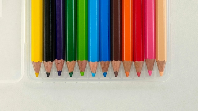 色鉛筆12色①